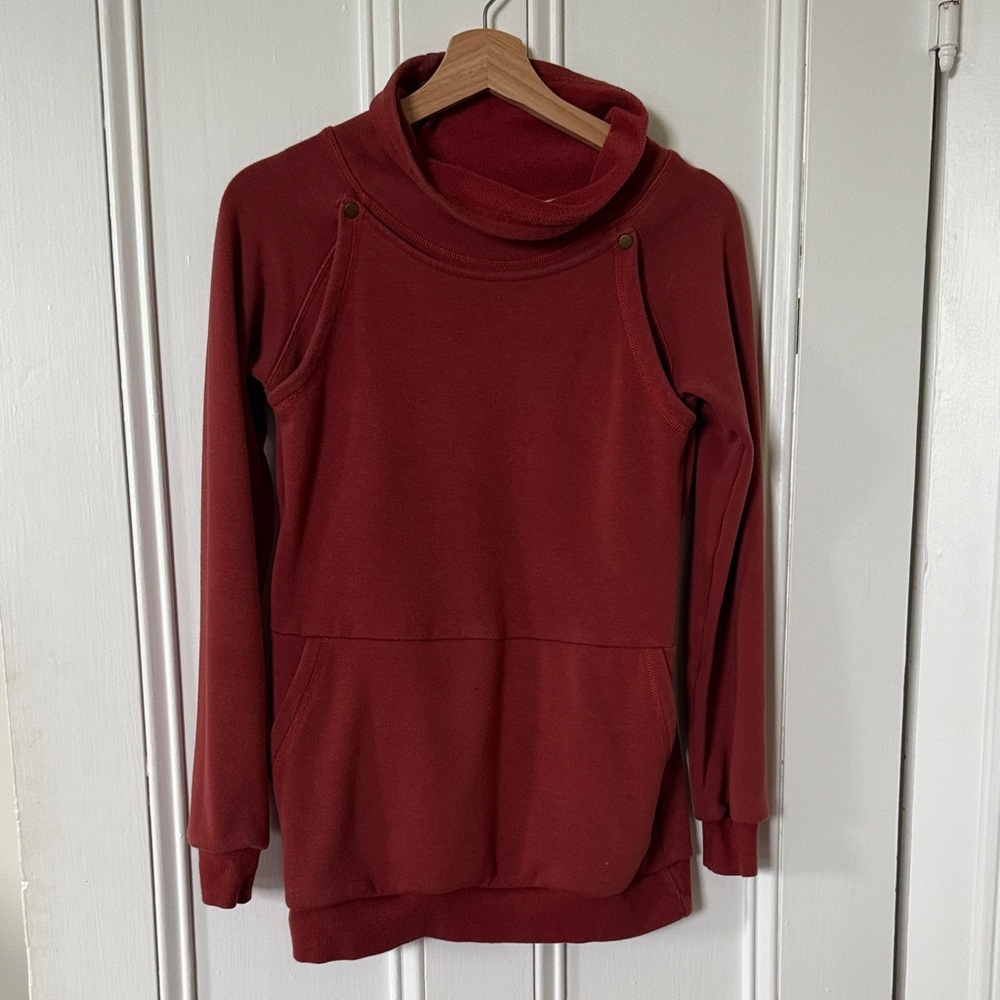 Latched Mama harbor snap pullover